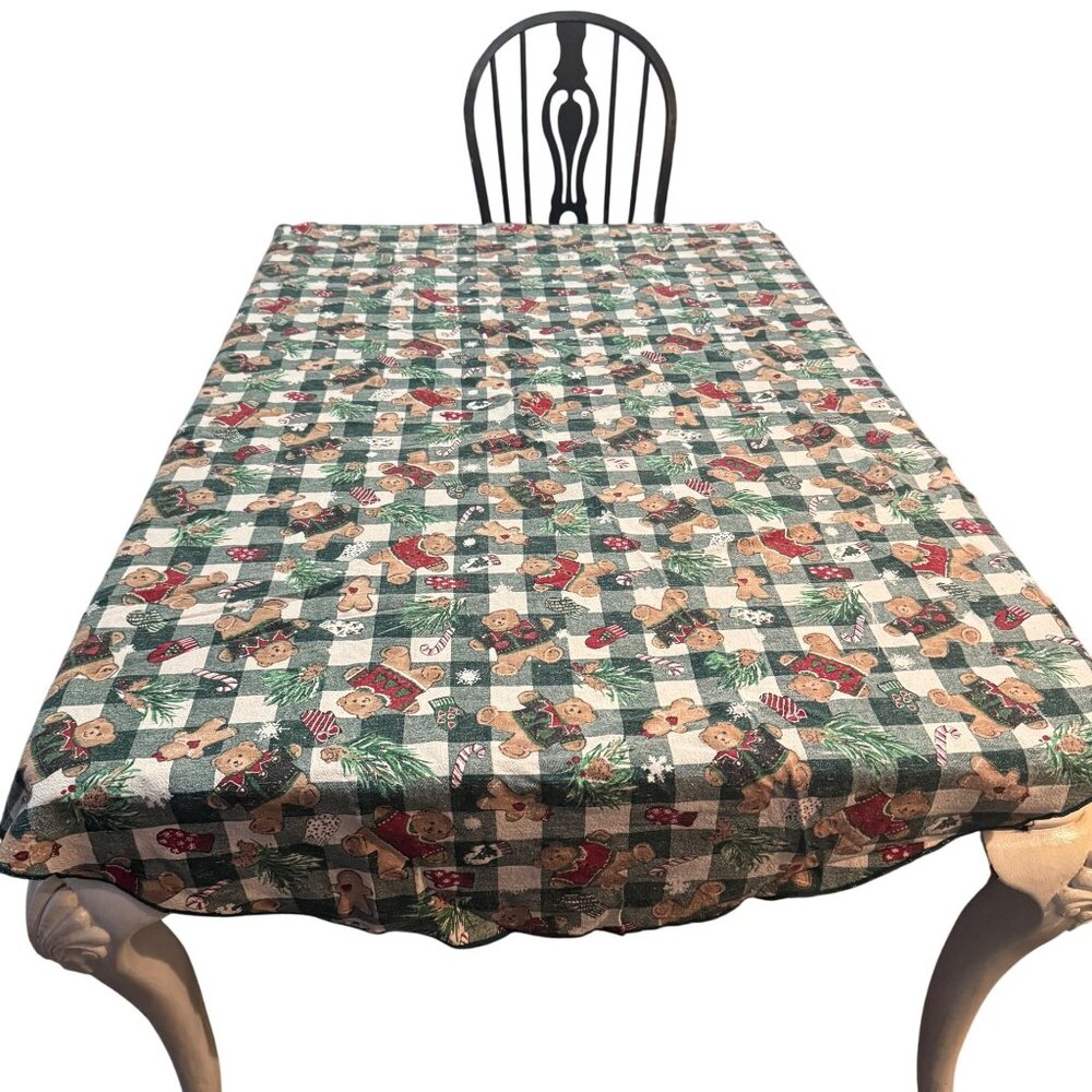 Holiday Christmas Bears Pattern Tablecloth 72 x 56 Oval Cotton Pre-Owned